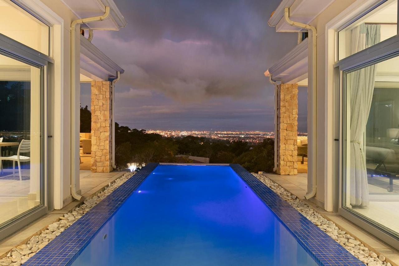 Two Luxury - 9-bed - Lyonesse & Lyons Den Villa *