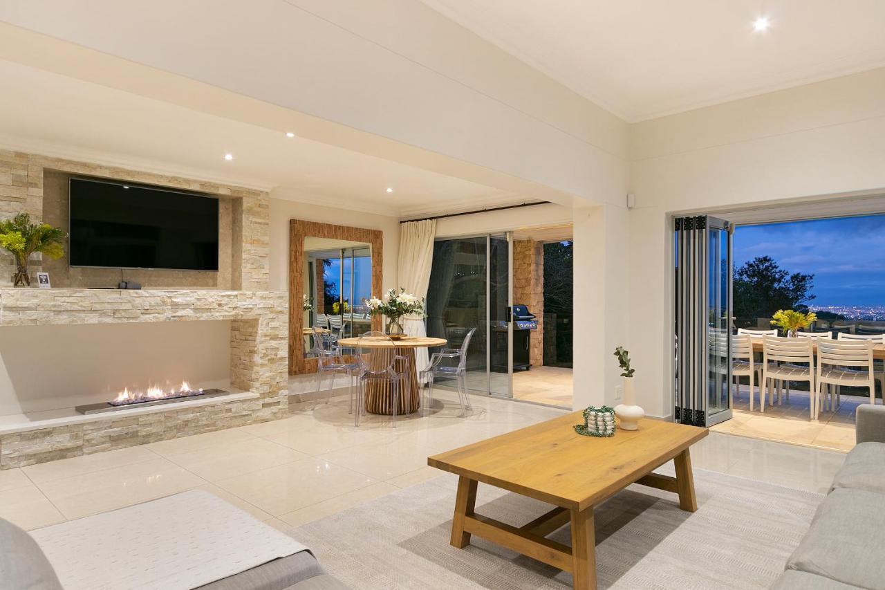 Villa Two Luxury - 9-bed - Lyonesse & Lyons Den *