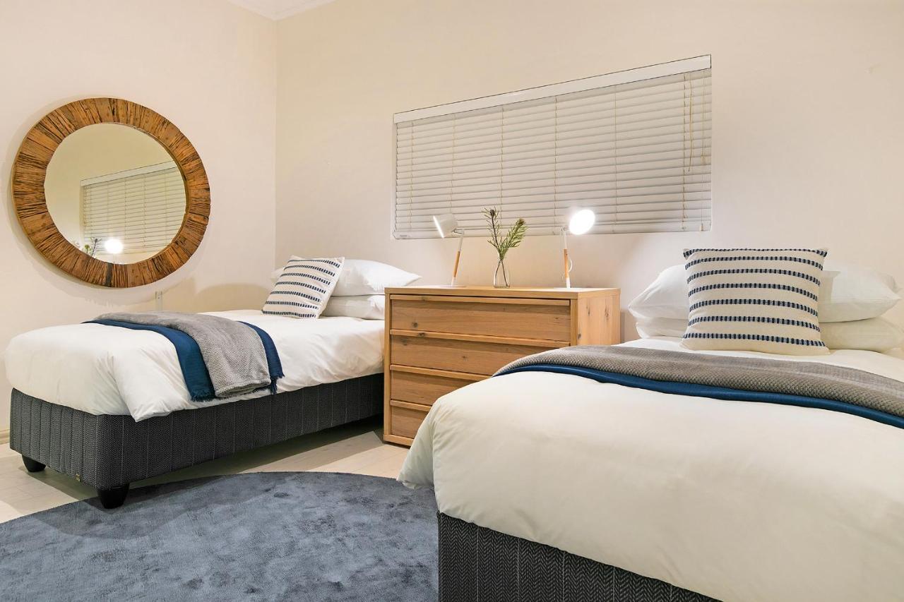 Two Luxury - 9-bed - Lyonesse & Lyons Den *
