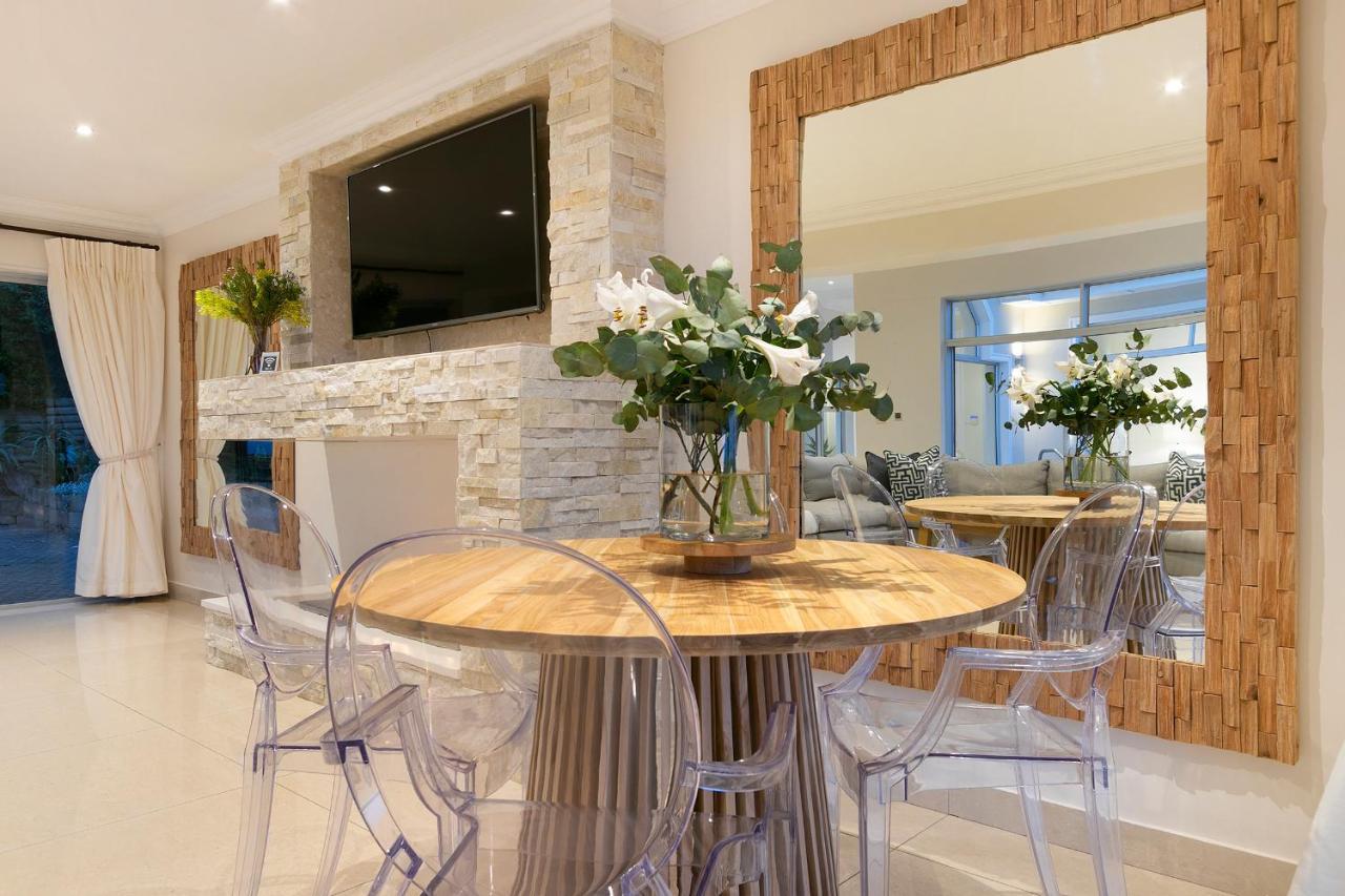Villa Two Luxury - 9-bed - Lyonesse & Lyons Den