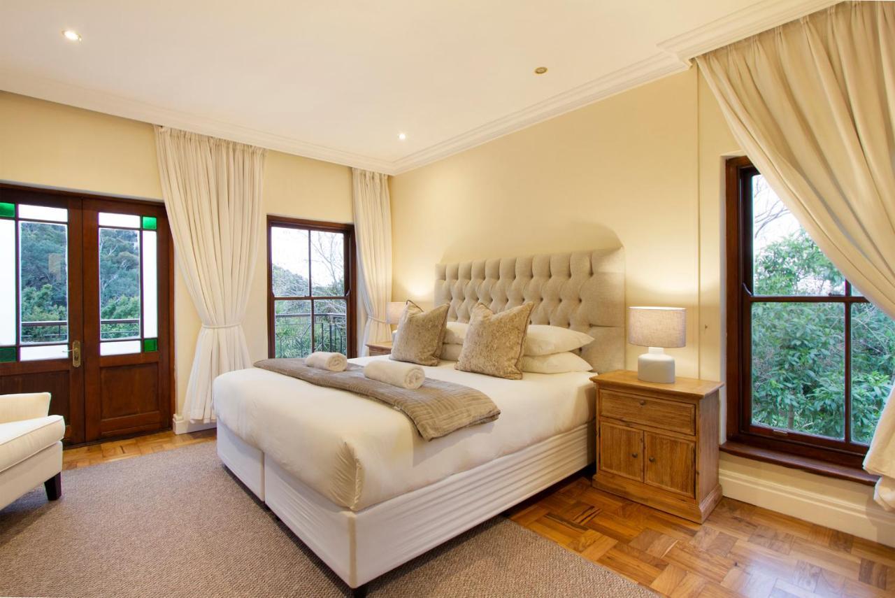 Two Luxury - 9-bed - Lyonesse & Lyons Den Villa *