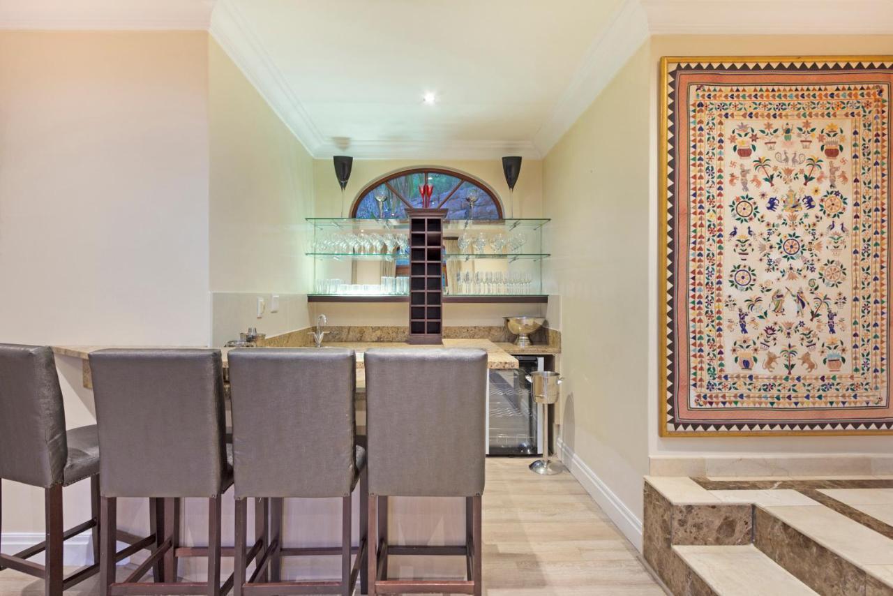 Two Luxury - 9-bed - Lyonesse & Lyons Den Villa