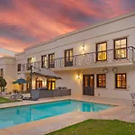 Two Luxury Villas - 9-Bed - Lyonesse & Lyons Den
